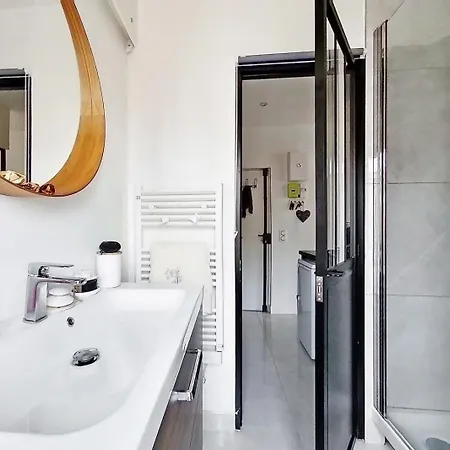 Cosy 2 Person - Near Eiffel Tower 파리