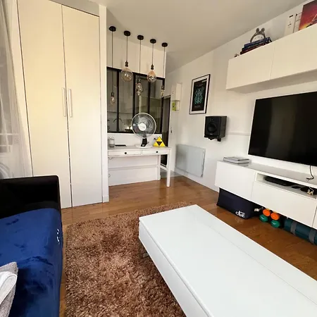 Cosy 2 Person - Near Eiffel Tower 파리
