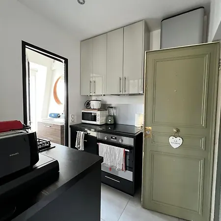 Cosy 2 Person - Near Eiffel Tower *