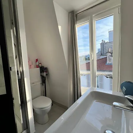 Cosy 2 Person - Near Eiffel Tower Daire Paris