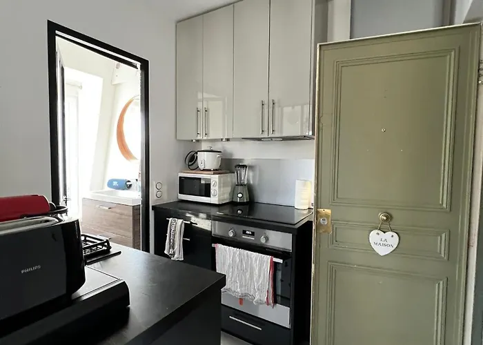 Cosy 2 Person - Near Eiffel Tower *